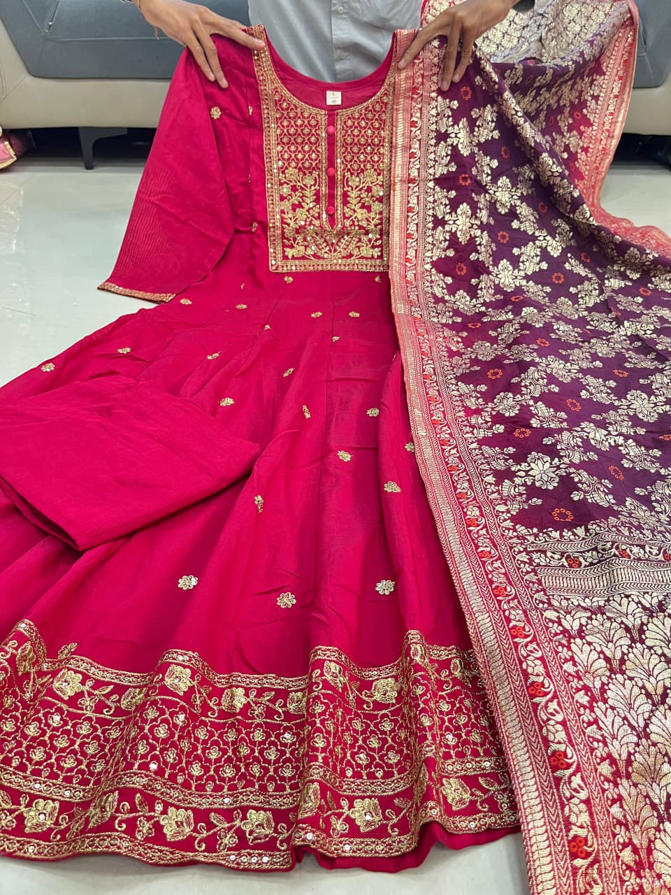 Firozi Riwaayat Suit