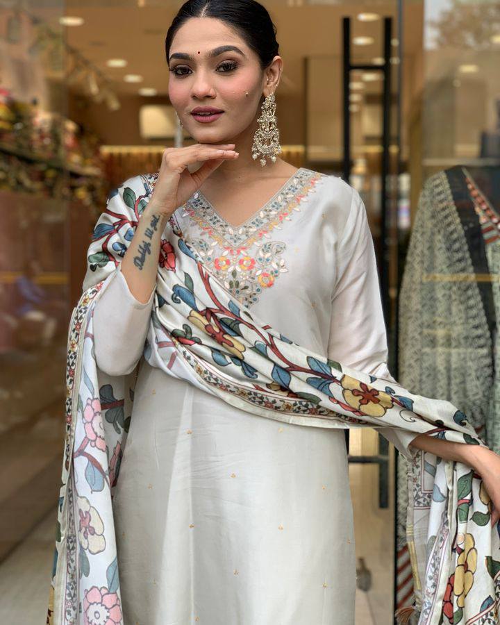 Ivory Charm Kurti Set