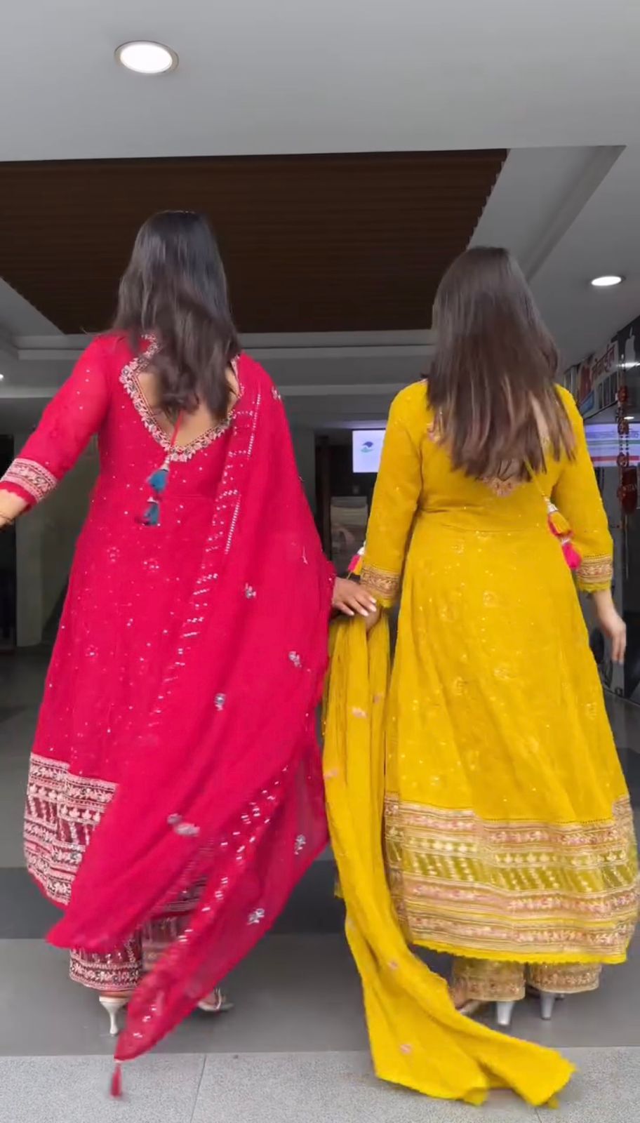 Riwaayat Crimson Anarkali Set