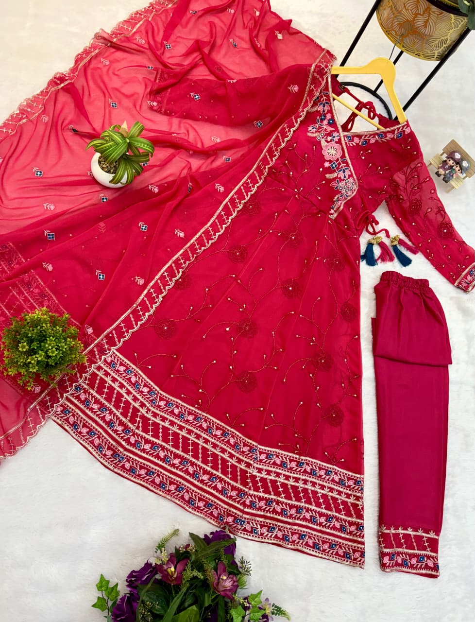 Riwaayat Crimson Anarkali Set