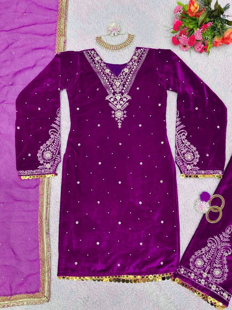 Aira Velvet Kurti Set